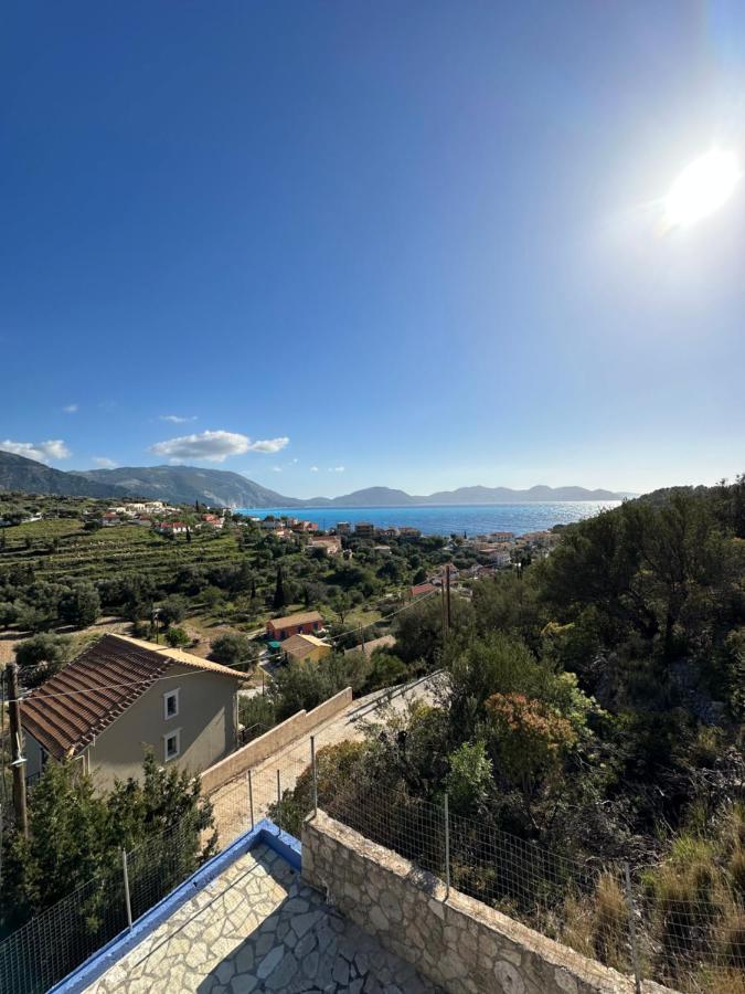 Assos Blue House *